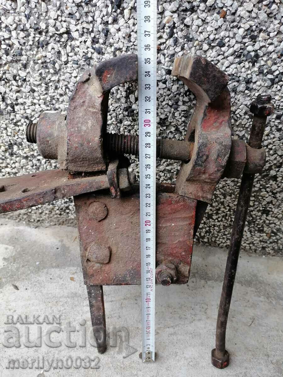 An old vise clamps a blacksmith's tool - 5 An old vise clamps a blacksmith's tool - 5