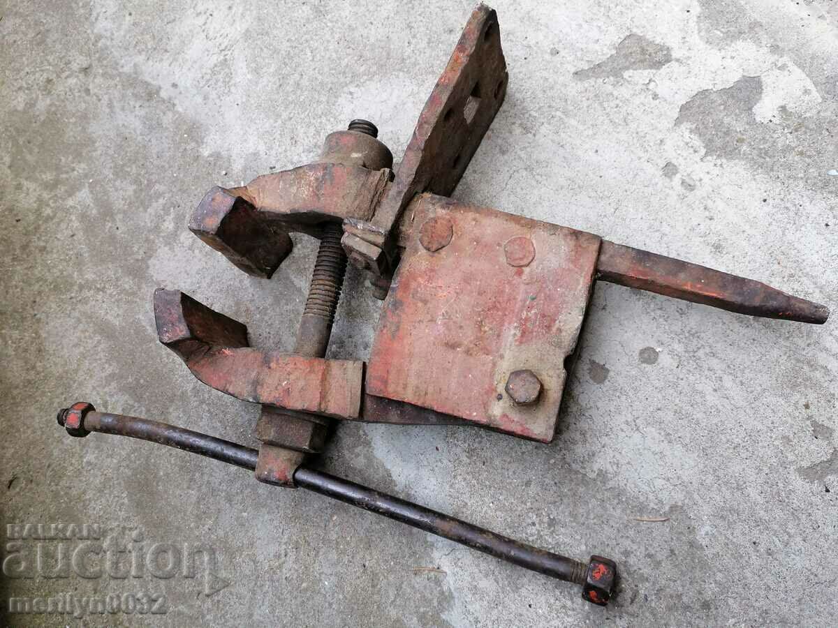 An old vise clamps a blacksmith's tool - 7 An old vise clamps a blacksmith's tool - 7
