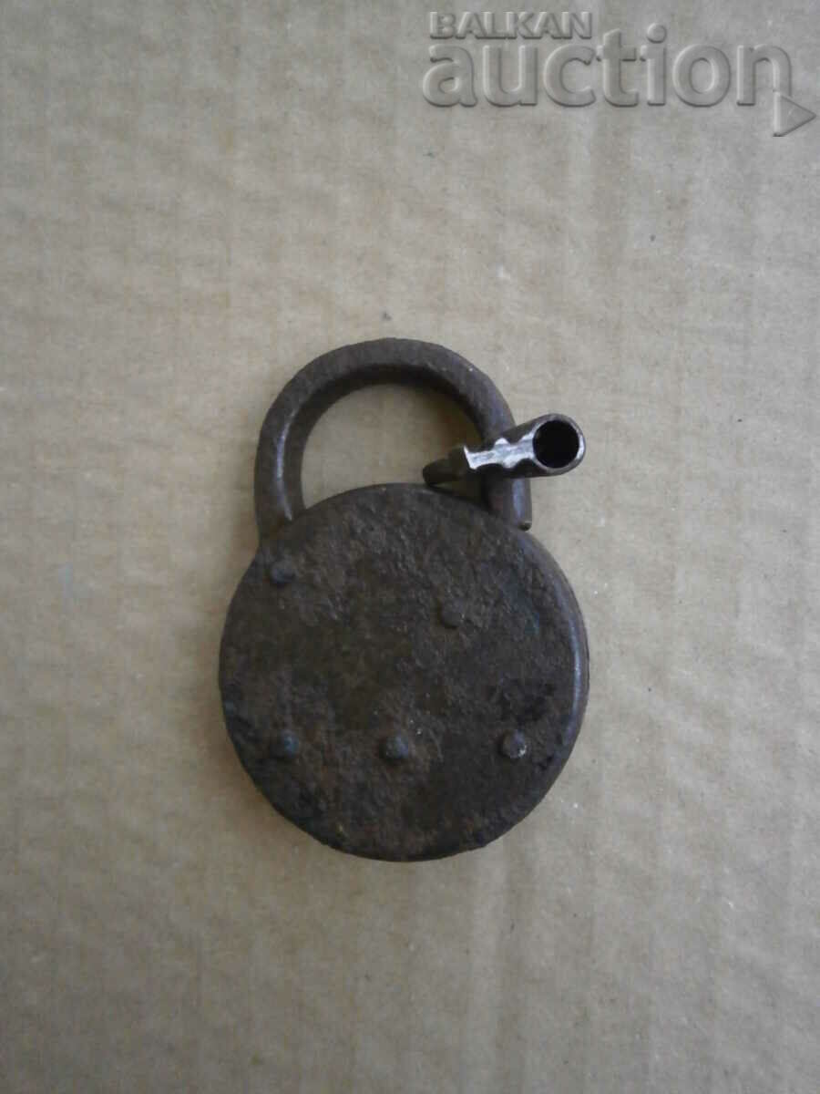 Delivery of vintage retro vintage padlock not working padlock Delivery of vintage retro vintage padlock not working padlock