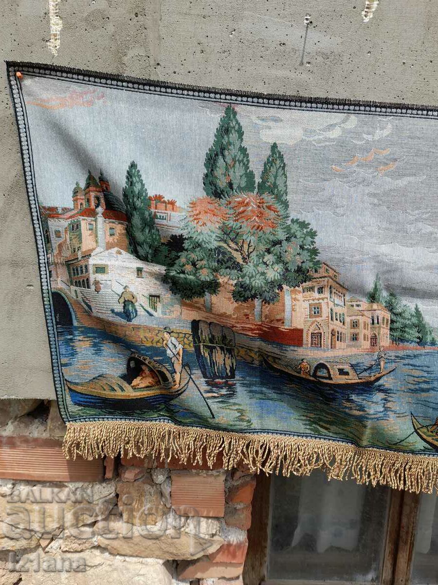 Auction An old hacker, wall cover Auction An old hacker, wall cover