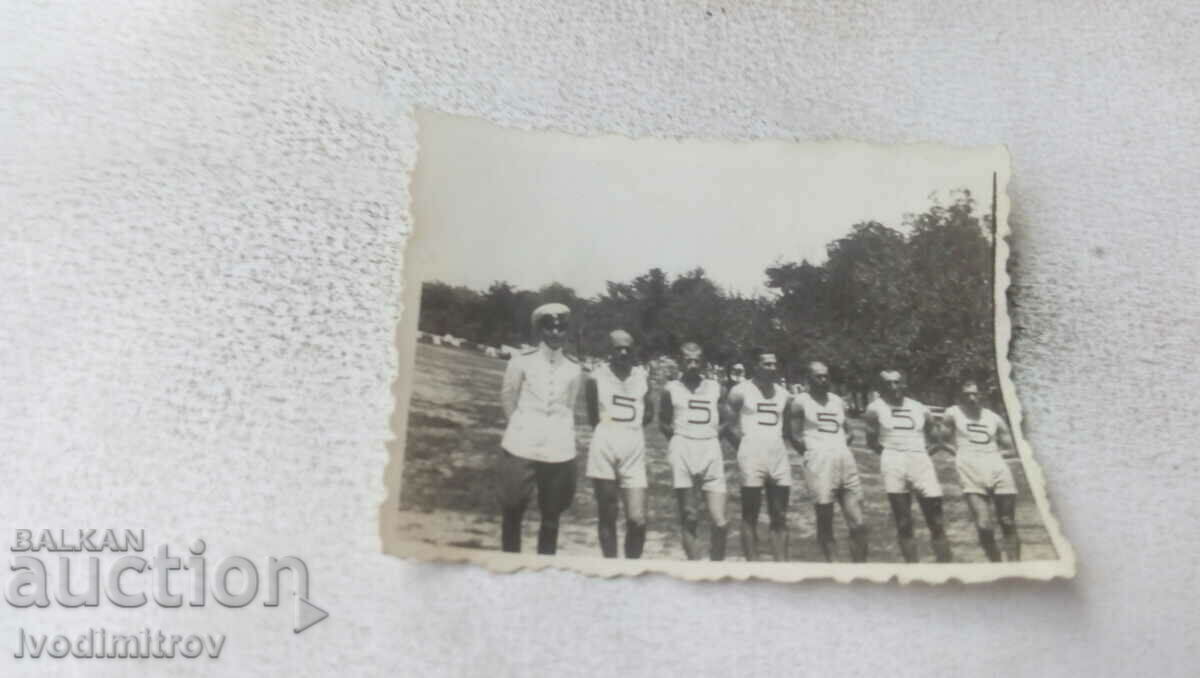 Снимка Русе Офицери и шестима спортисти 1934