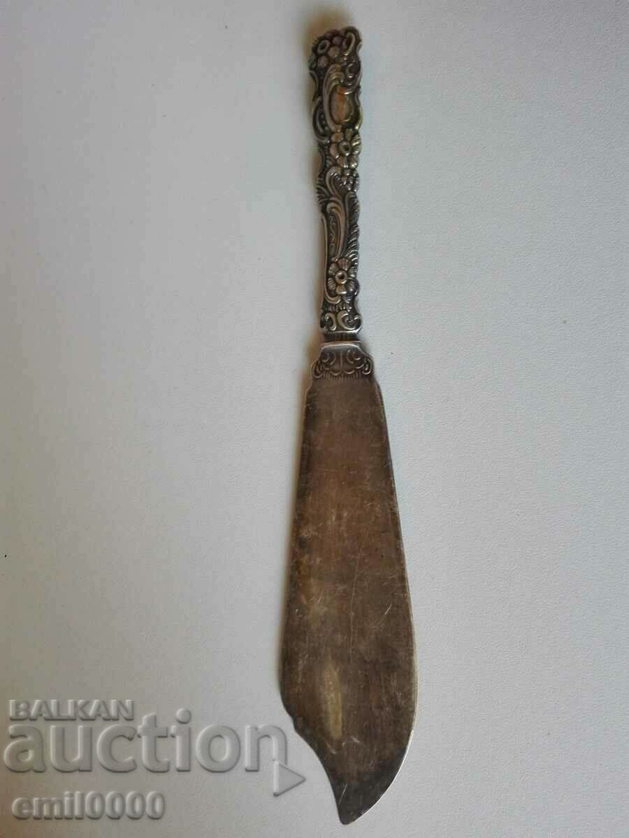 Delivery of Silver plated knife.