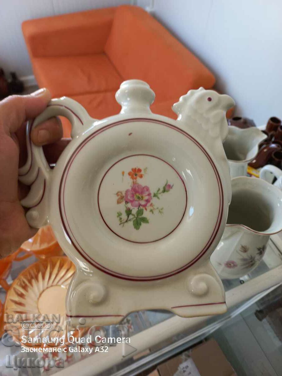 BULGARIAN PORCELAIN JUG BARDUK BULGARIAN PORCELAIN JUG BARDUK