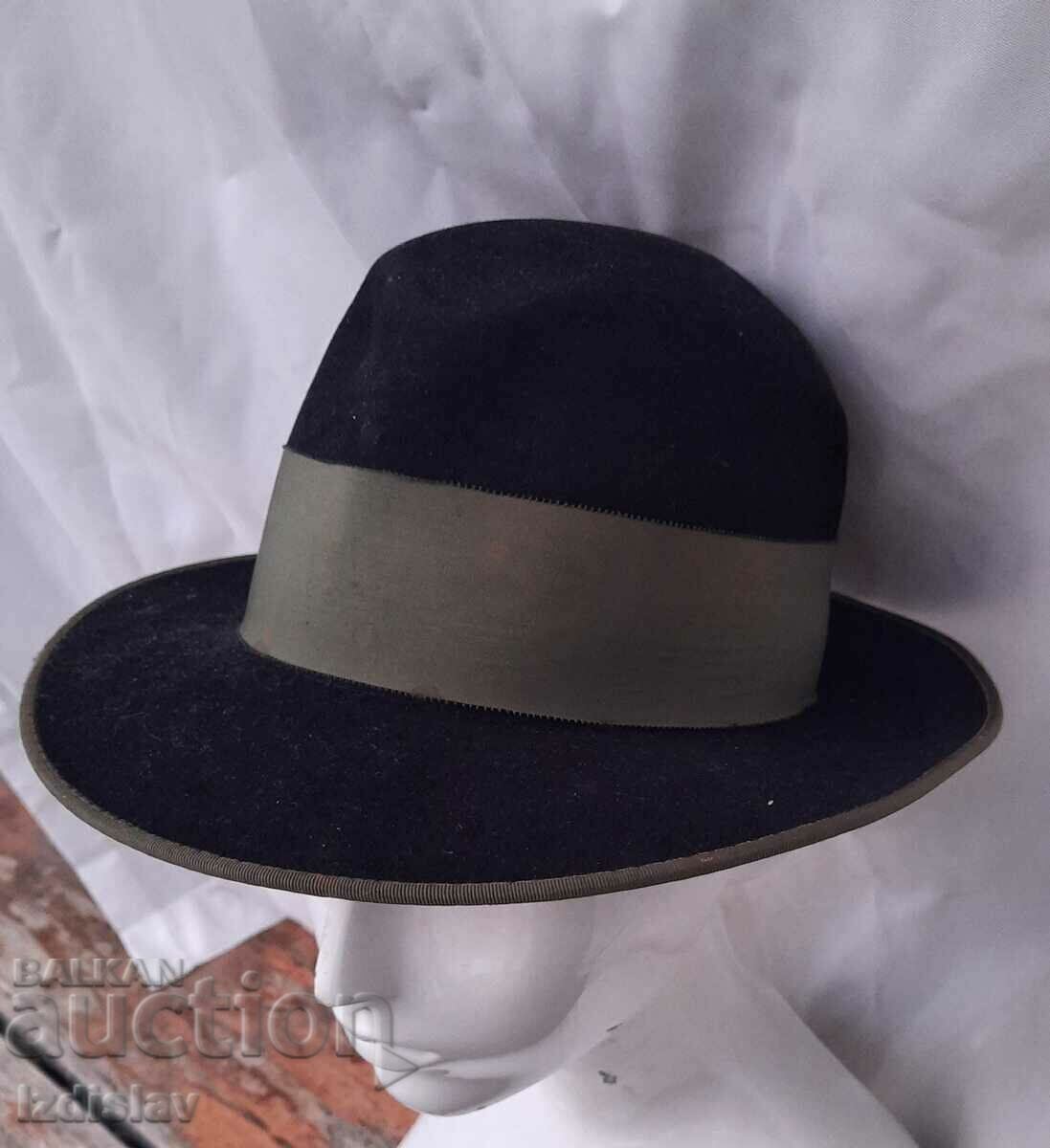 Old hat - 6 Old hat - 6