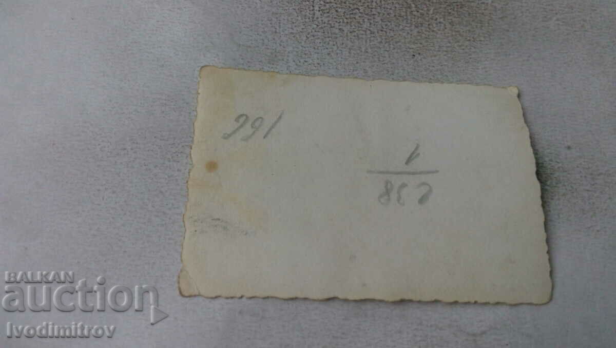 Снимка Семейство на плажа с цена 2.45 лв. | € 1.25