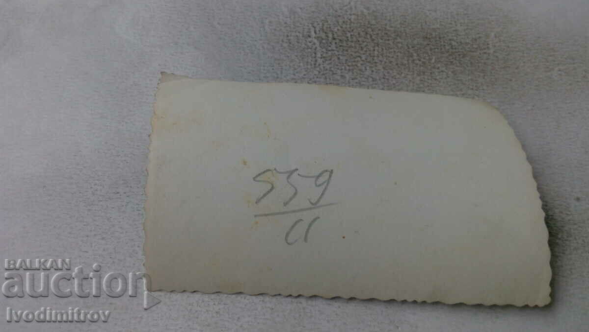 Φωτογραφία Σοφία Δύο γυναίκες σε μια βόλτα με τιμή 2.65 BGN | € 1.35 Φωτογραφία Σοφία Δύο γυναίκες σε μια βόλτα με τιμή 2.65 BGN | € 1.35