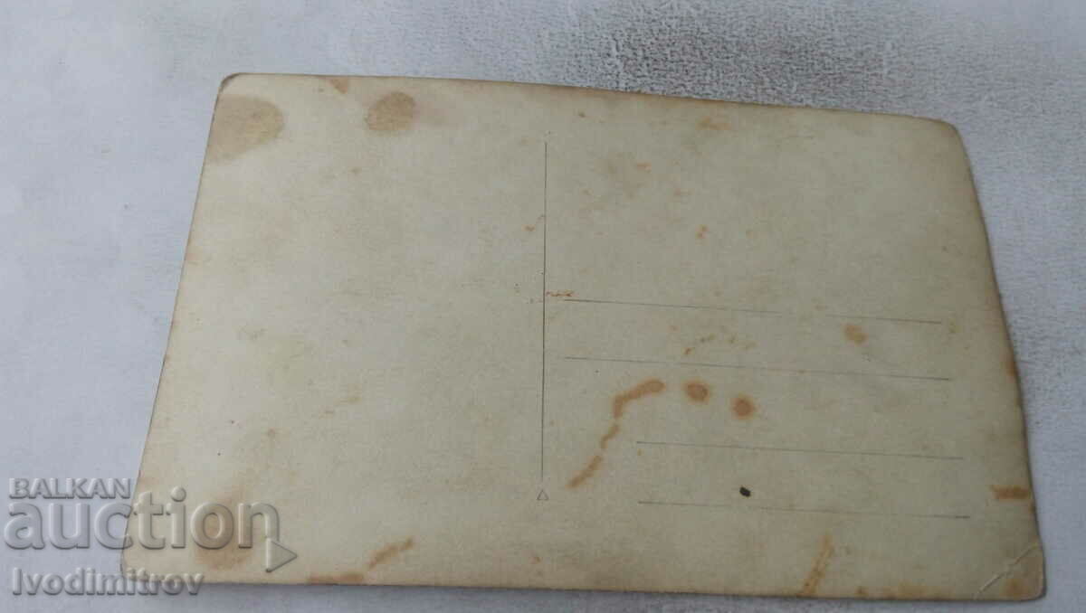 Photo Boys and girls on the lawn with price 1.85 BGN | € 0.95 Photo Boys and girls on the lawn with price 1.85 BGN | € 0.95