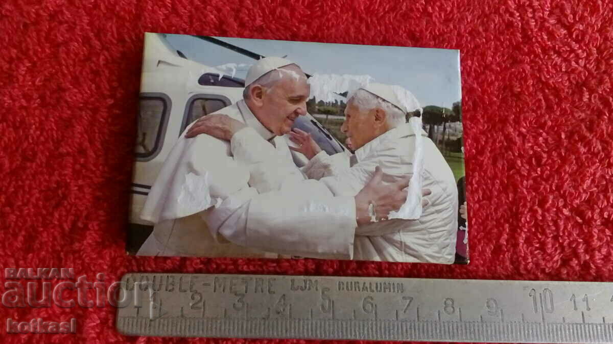 Σουβενίρ Μαγνήτης Ψυγείου Και οι δύο Πάπας Βενέδικτος και Φραγκίσκος