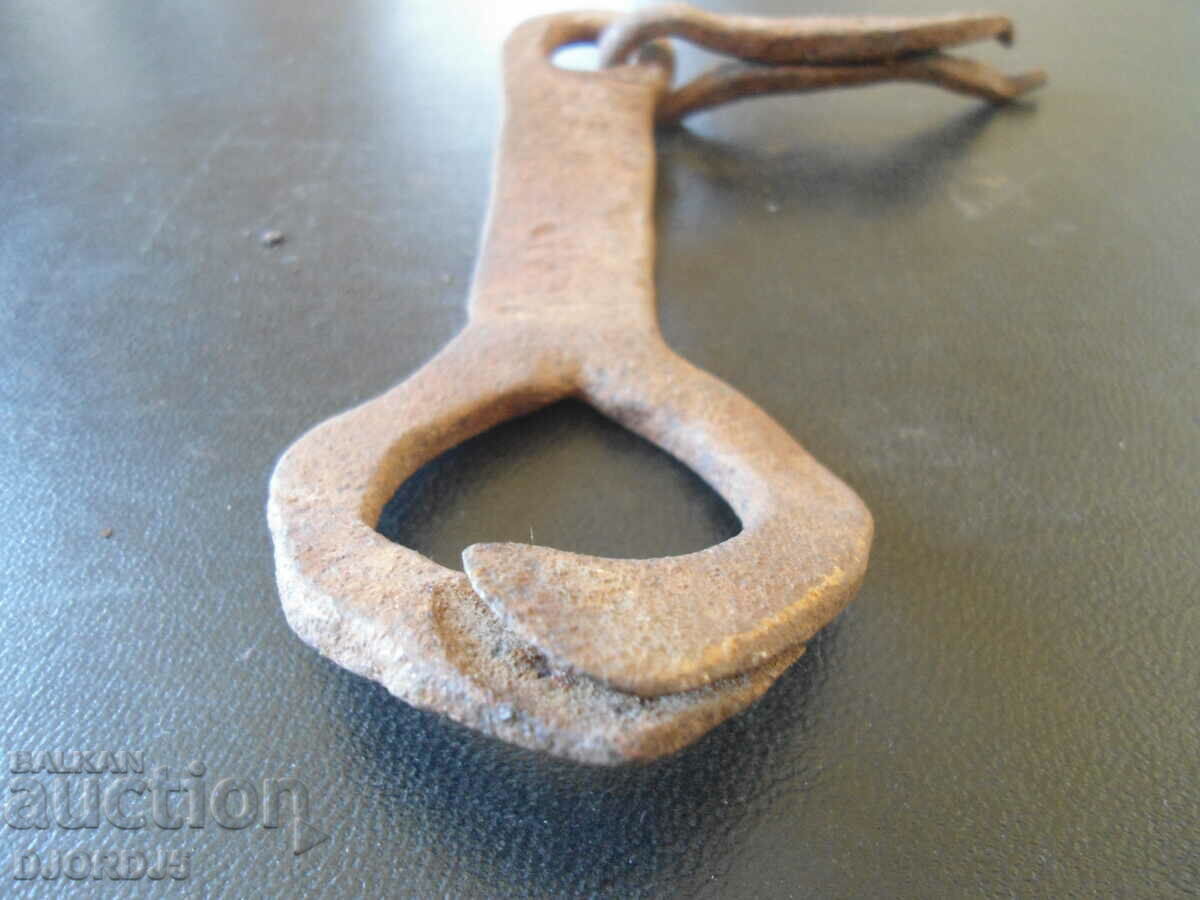 Старо ковано мандало с цена 3.00 лв. | € 1.53 Старо ковано мандало с цена 3.00 лв. | € 1.53