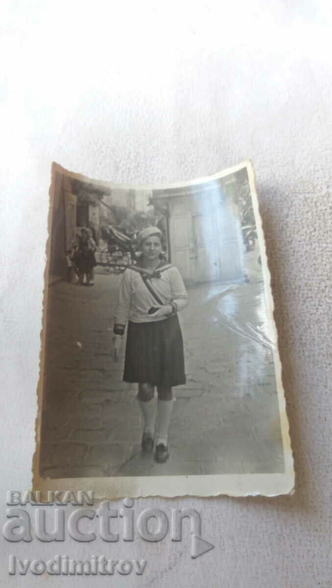 Foto Fată într-o uniformă de pionier