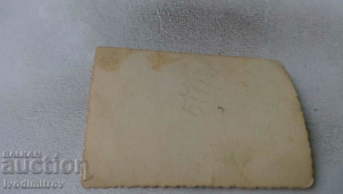 Φωτογραφία Τέσσερα νεαρά κορίτσια με τιμή 1.45 BGN | € 0.74 Φωτογραφία Τέσσερα νεαρά κορίτσια με τιμή 1.45 BGN | € 0.74