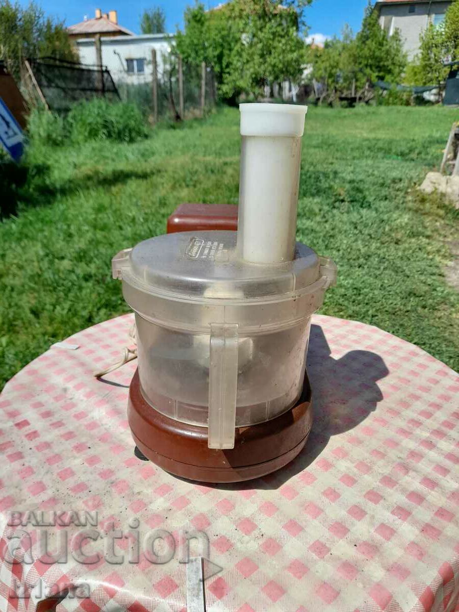 Auction Old food processor Ryabinka-2 Auction Old food processor Ryabinka-2