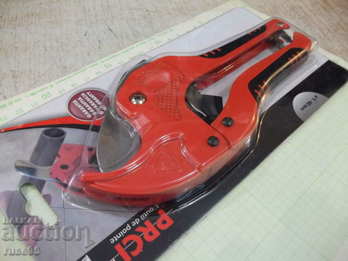 Delivery of New PVC pipe cutter Delivery of New PVC pipe cutter