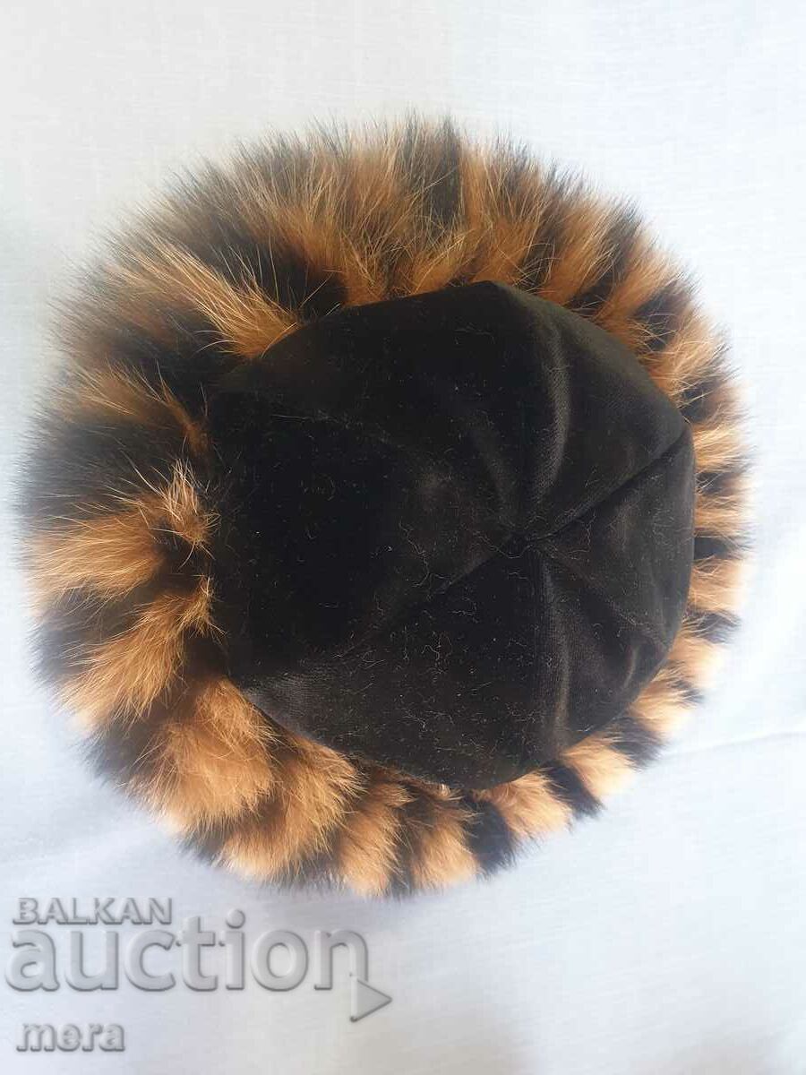 Stylish women's hat made of genuine leather of an exotic animal - 6