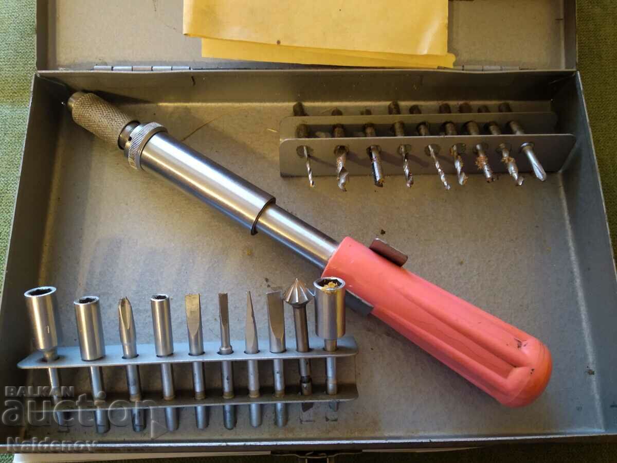 Screwdriver reversible from the Soviet Union with price 99.99 BGN | € 51.12