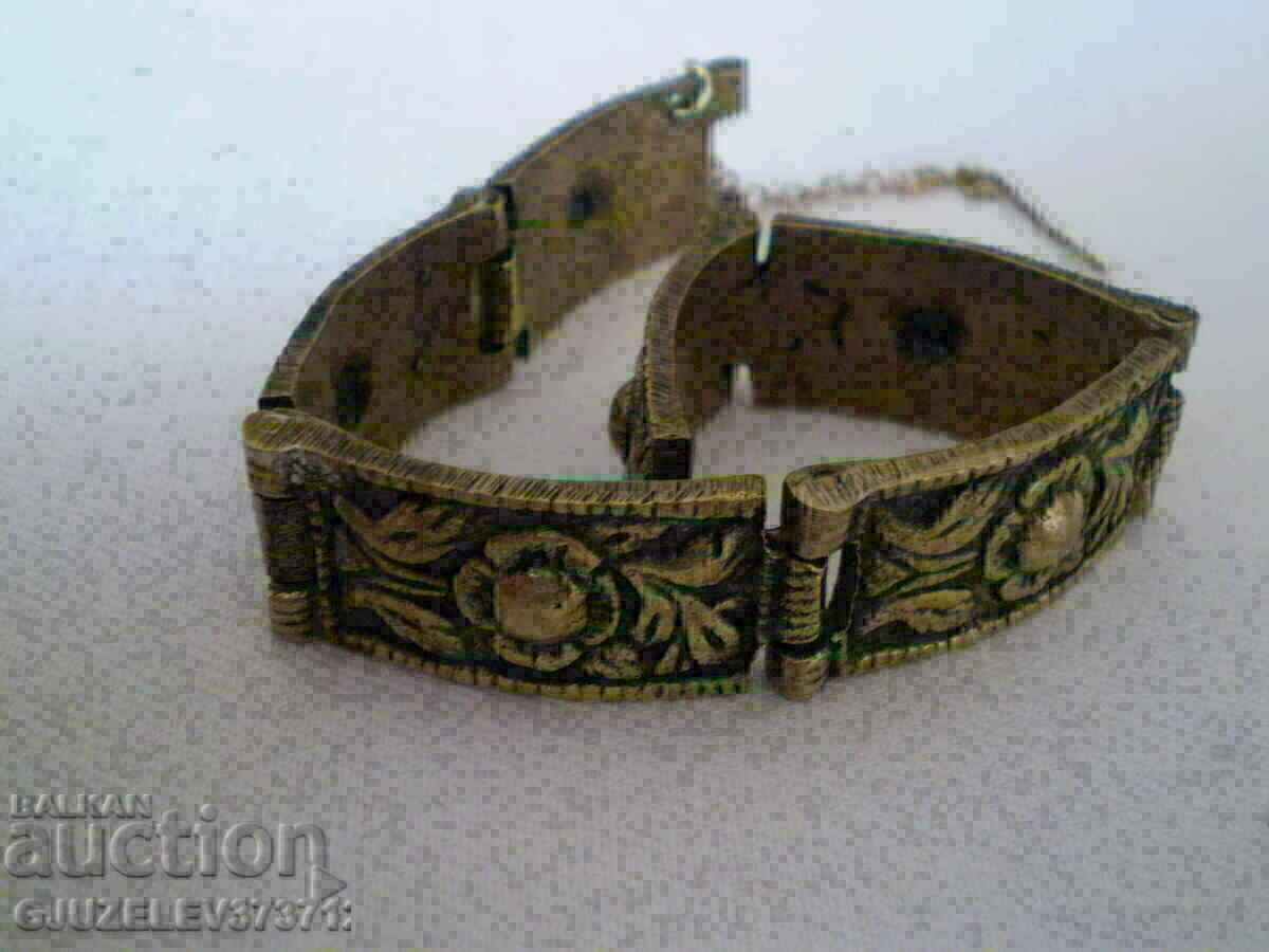 Auction Revival Bronze Bracelet Auction Revival Bronze Bracelet