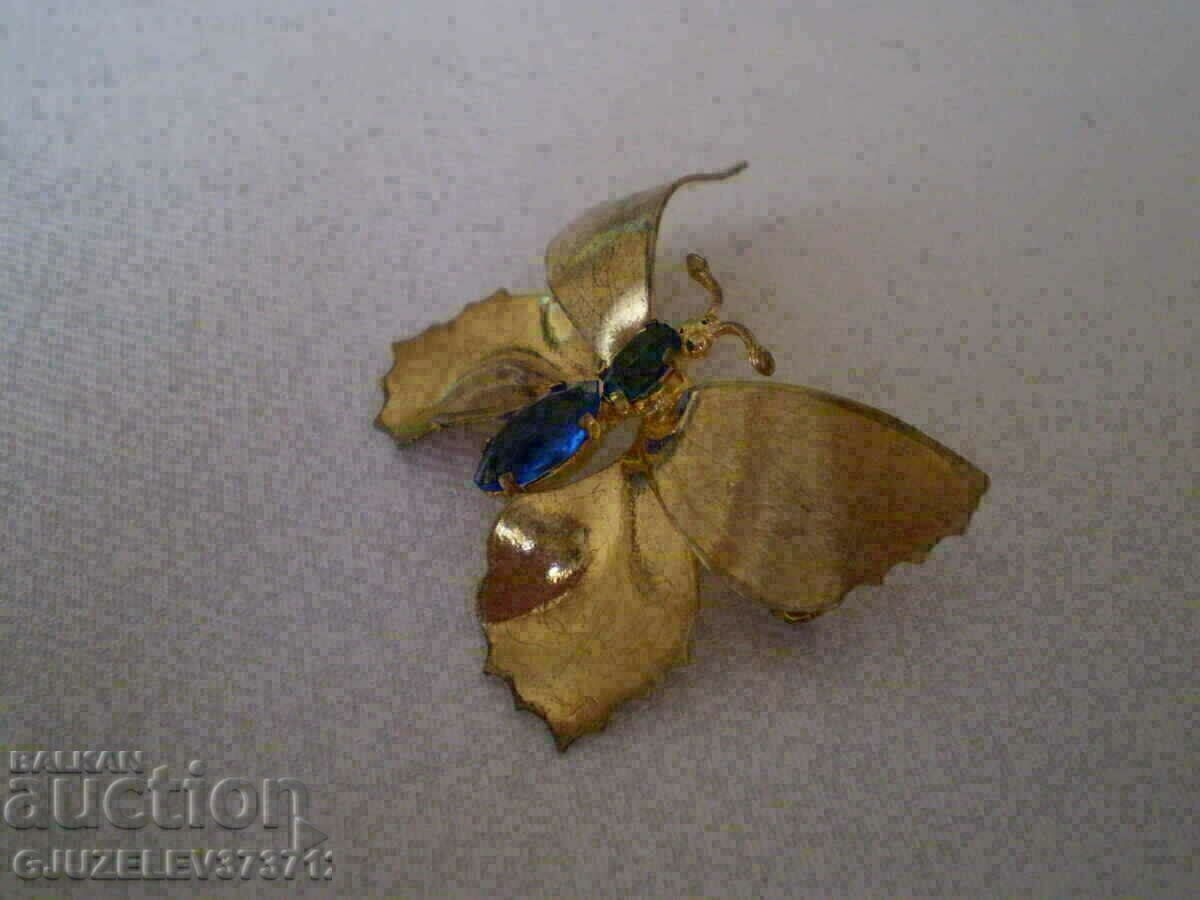 Auction BUTTERFLY BROUGHT WITH BLUE CRYSTAL Auction BUTTERFLY BROUGHT WITH BLUE CRYSTAL