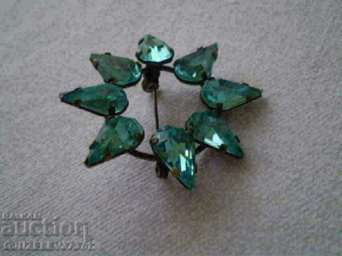 Delivery of Vintage brooch blue zircons Delivery of Vintage brooch blue zircons