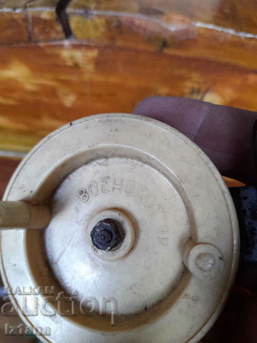 Auction Old fishing reel Auction Old fishing reel