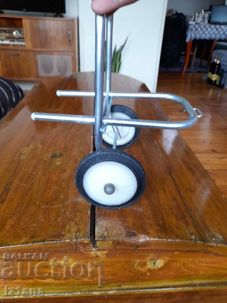 Delivery of Old suitcase, luggage Delivery of Old suitcase, luggage