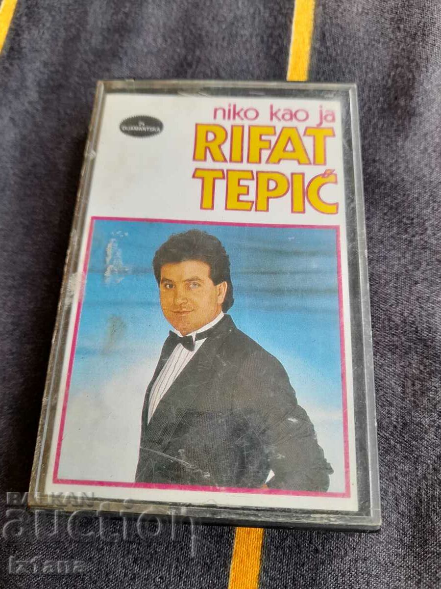 Casetă audio veche, casetă Rifat Tepic