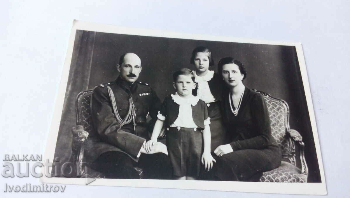 Foto Țarul Boris al III-lea cu familia sa