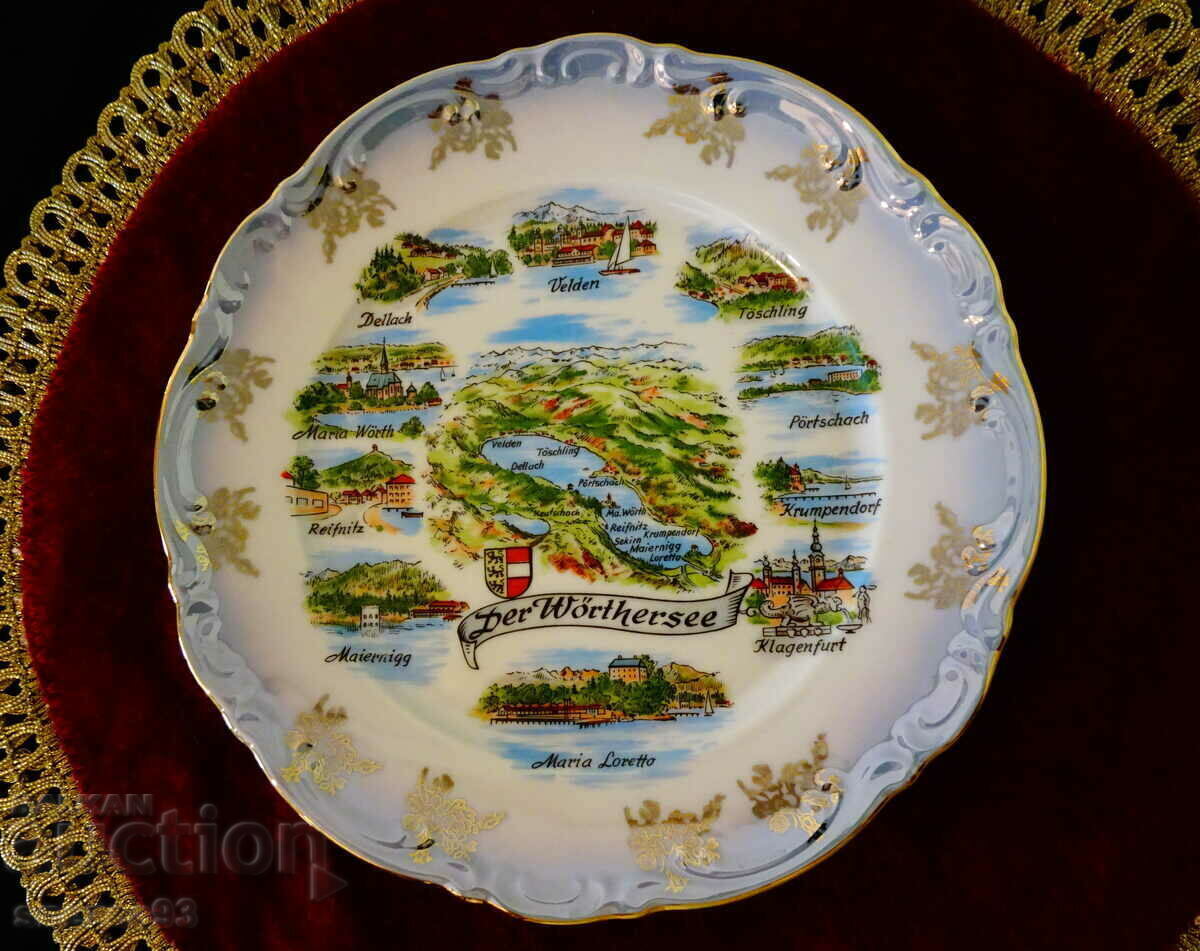 Hand-painted Bavarian porcelain plate, gold, opaline, baroque Hand-painted Bavarian porcelain plate, gold, opaline, baroque