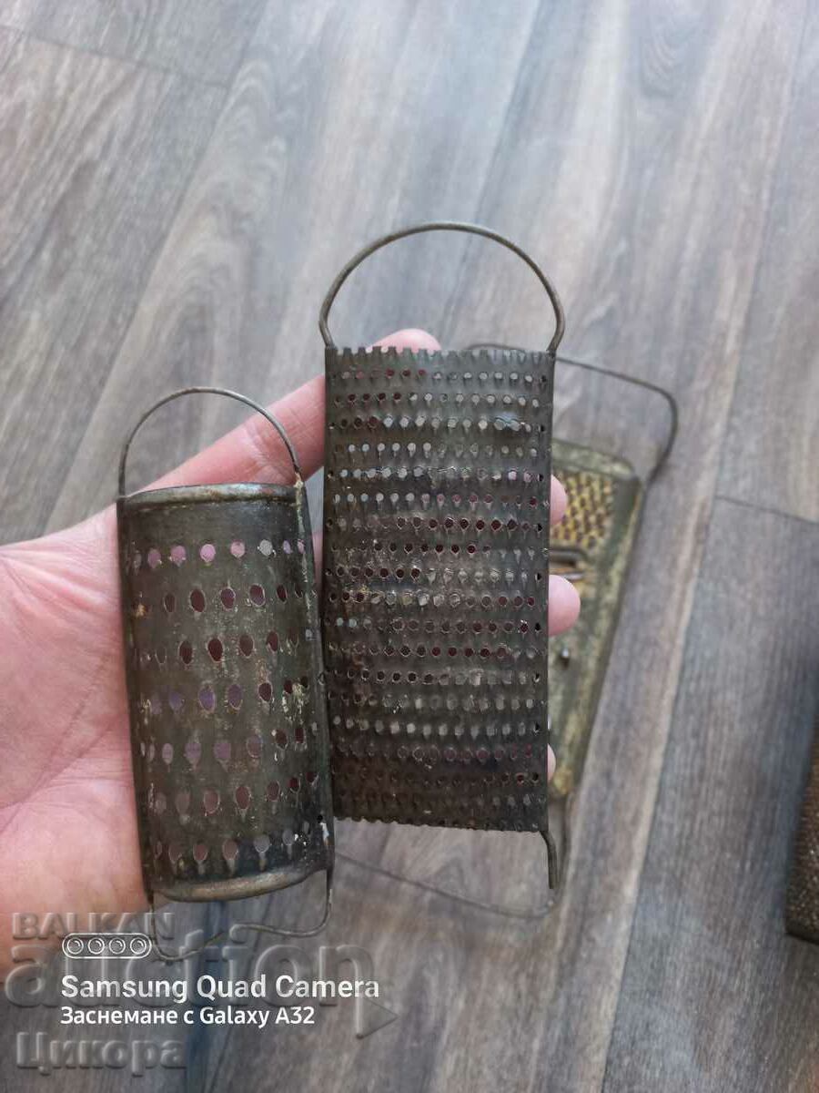 OLD GRINDER FOR FEEDING - 5