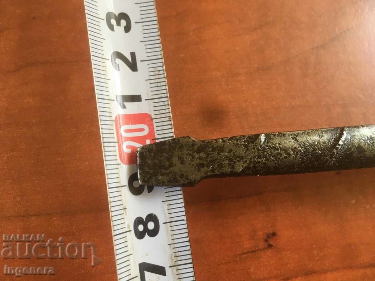 Auction SCREWDRIVER AS A TOOL HUGE AND HEALTHY PROFESSIONAL Auction SCREWDRIVER AS A TOOL HUGE AND HEALTHY PROFESSIONAL