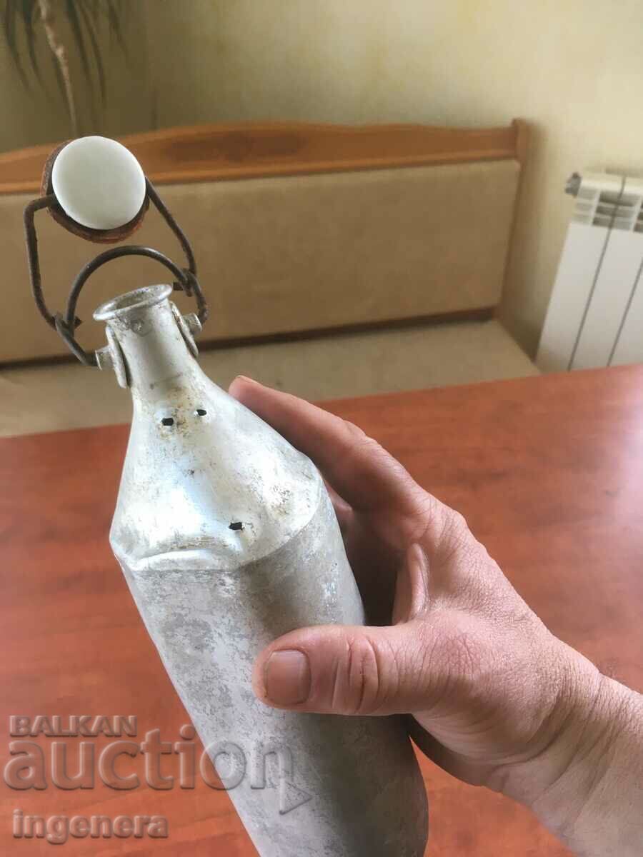 Licitație STICLA ALUMINIU PERFUNATA CU BANDA VECHE DE PORCELAN