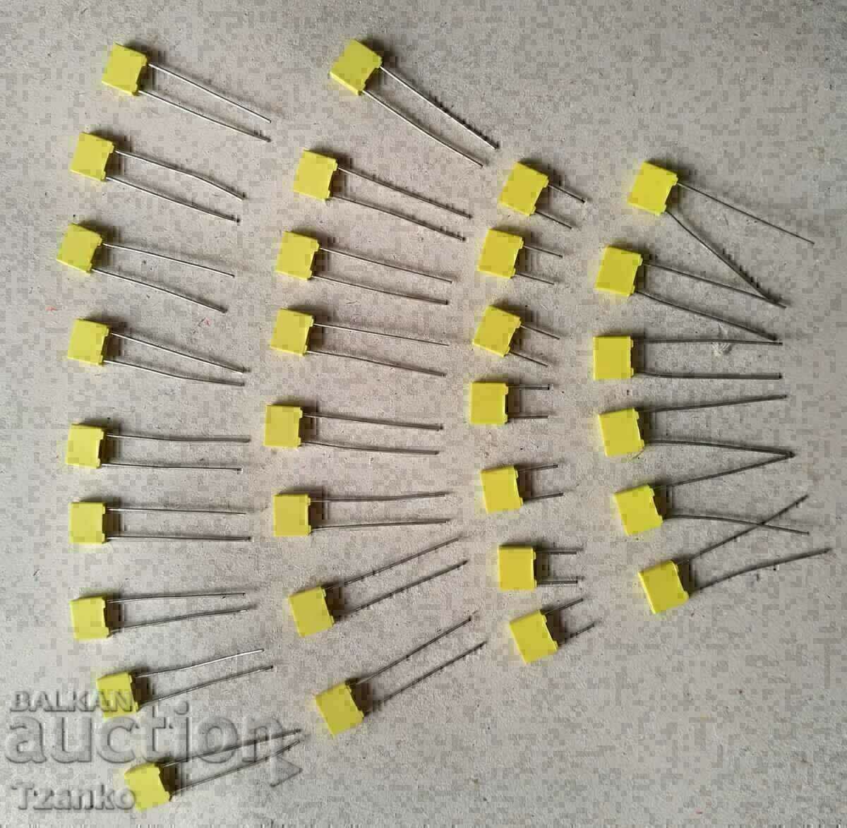 Продавам полиестерни кондензатори 1nF , 22nF , 47nF , 100nF - 5