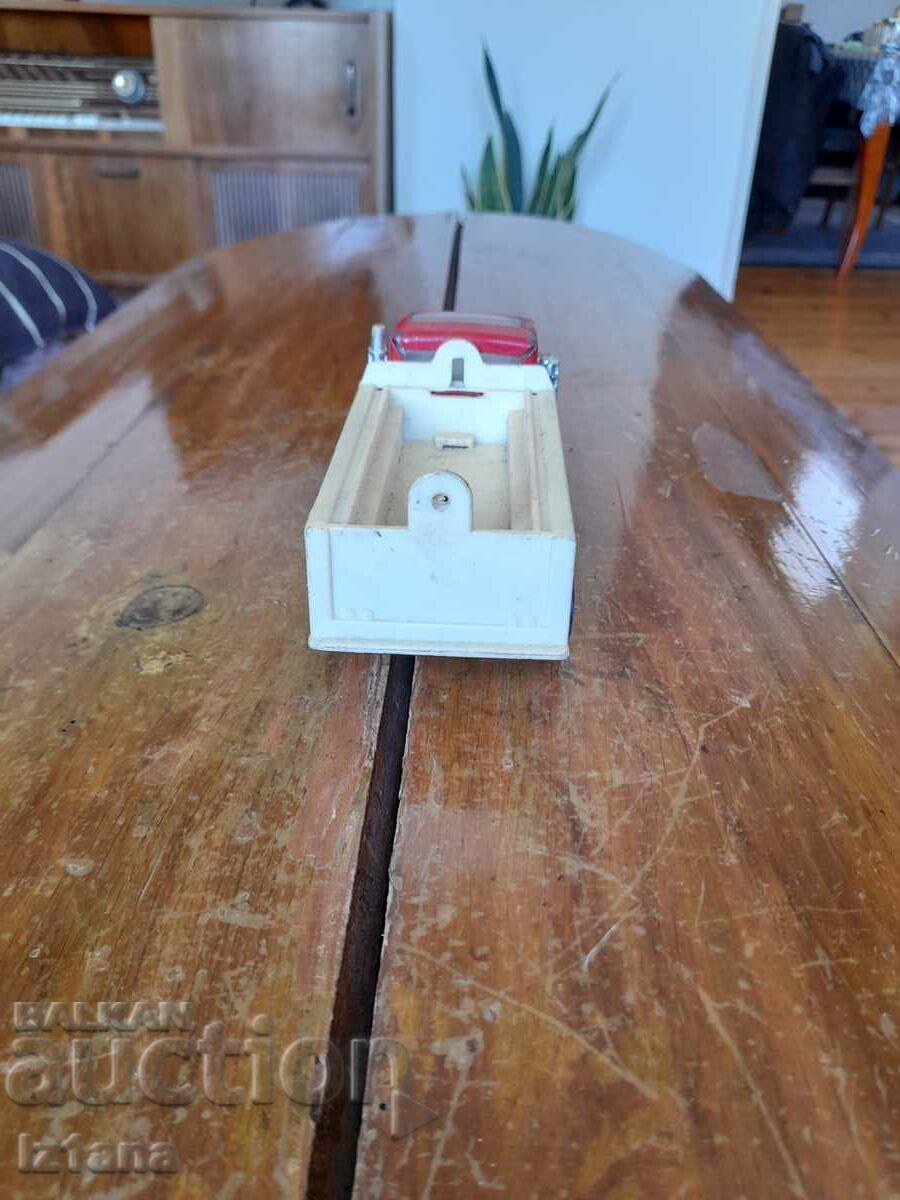 Delivery of Old Coca Cola truck, Coca Cola