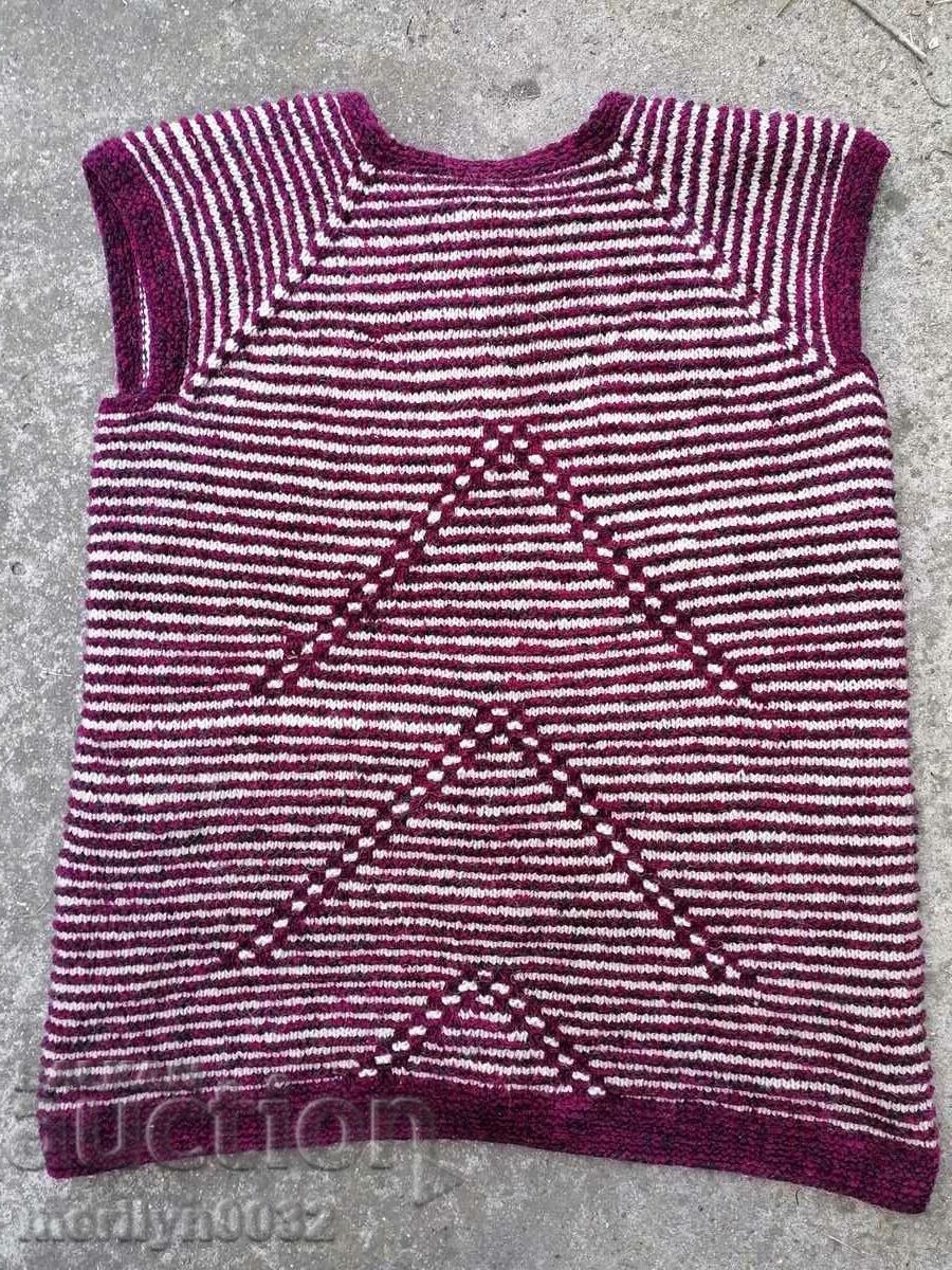 Аукцион Старо елече от вълна плетен елек Аукцион Старо елече от вълна плетен елек