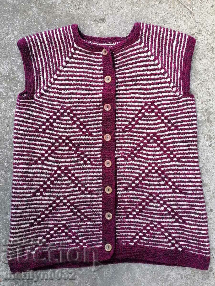 Old wool vest knitted vest