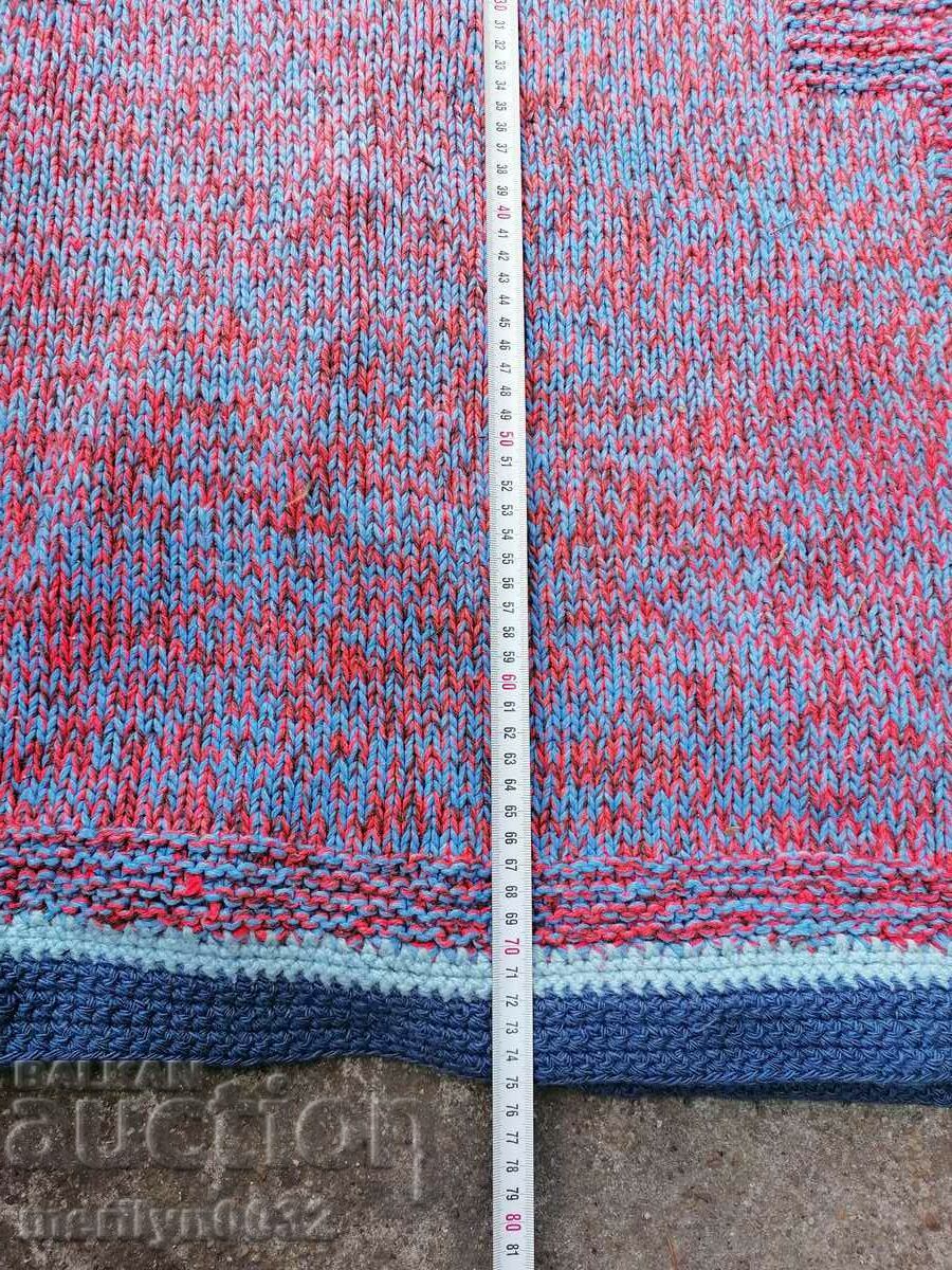 Delivery of Old wool vest knitted vest