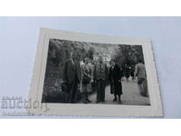 Photo Velingrad Two men and two women by the lake
