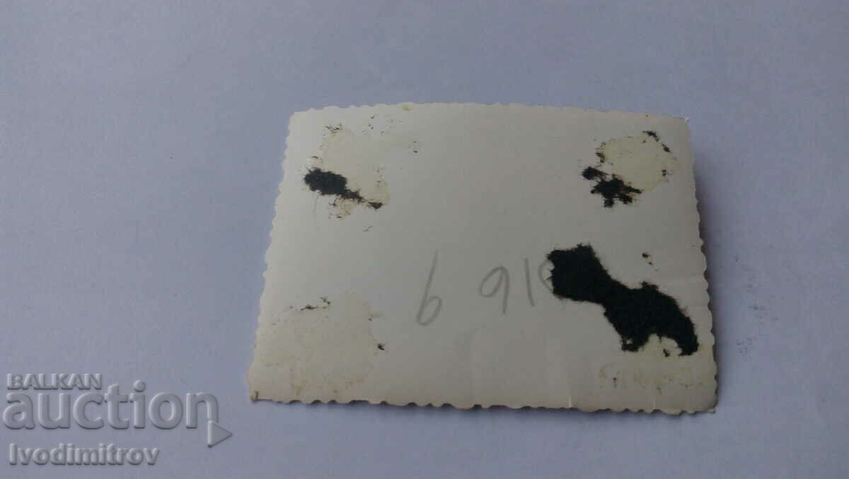 Foto Bărbat și femeie în mare cu preț € 0.69 | 1.35 BGN