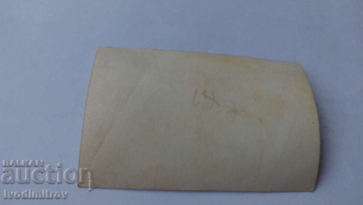 Photo Man woman and four children on the beach with price 1.35 BGN | € 0.69 Photo Man woman and four children on the beach with price 1.35 BGN | € 0.69