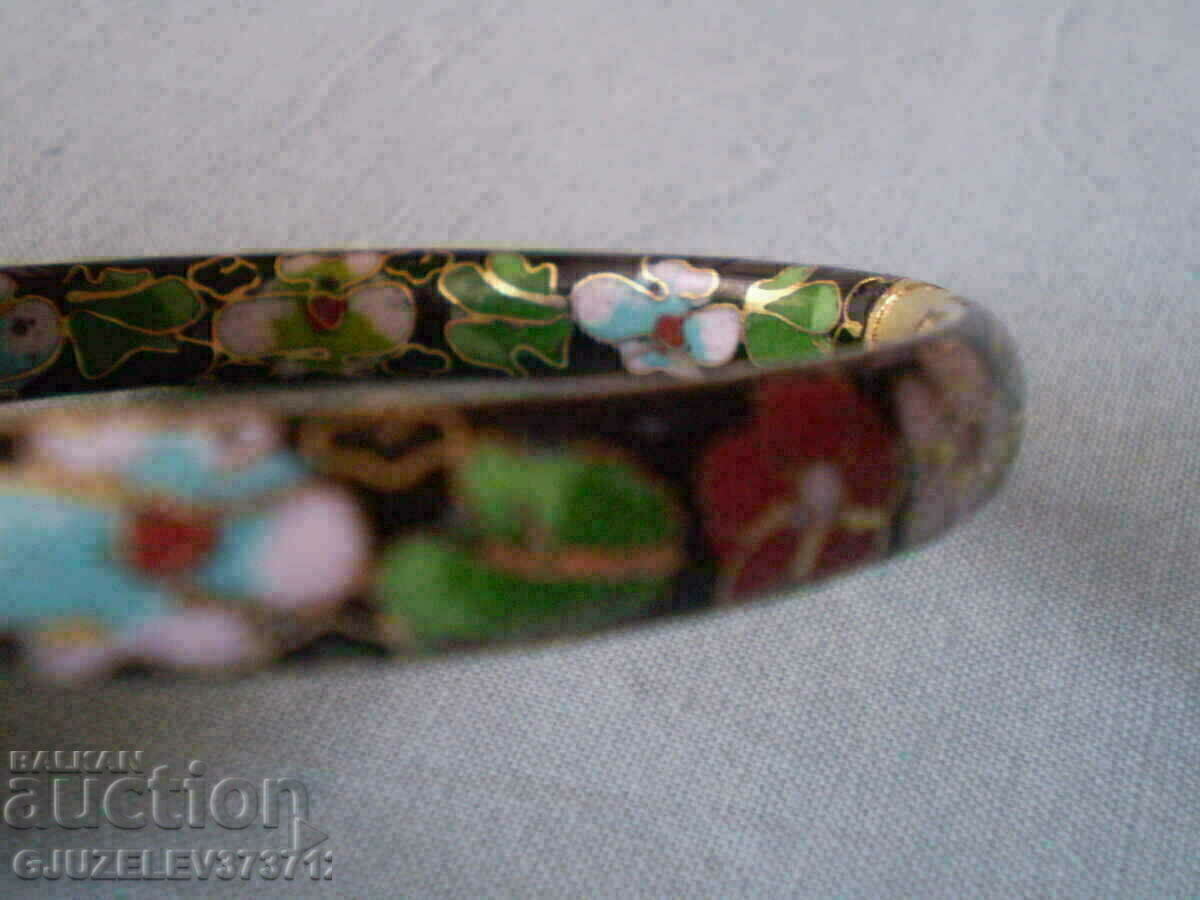 Δημοπρασία όμορφο γυναικείο βραχιόλι σμάλτο και λουλούδια Δημοπρασία όμορφο γυναικείο βραχιόλι σμάλτο και λουλούδια