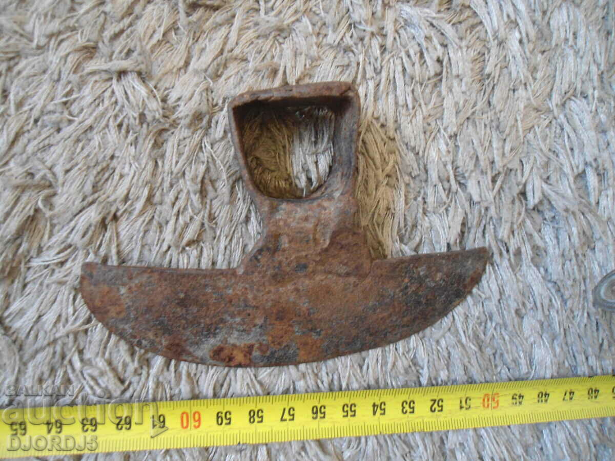 Delivery of Old small hoe, interior Delivery of Old small hoe, interior