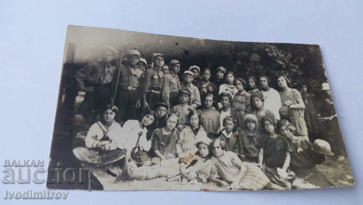 Foto Băieți și fete la un curs de stenografie 1926