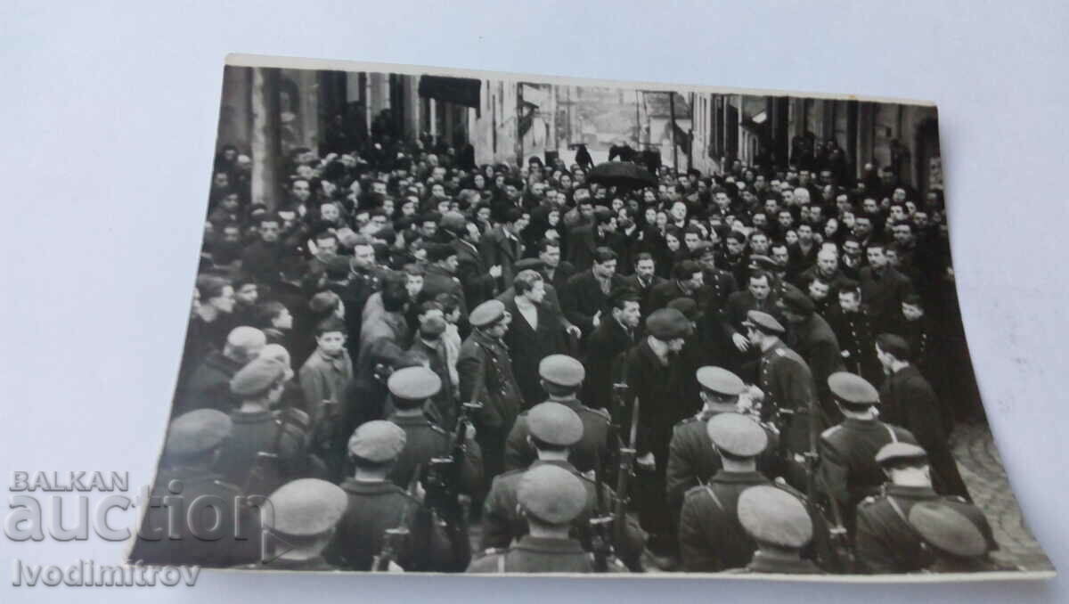 Photo Military and civilians at a rally in the square