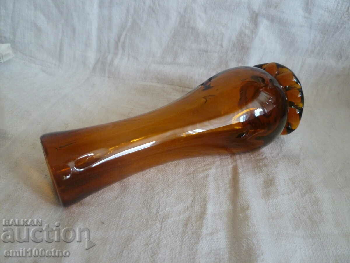 Auction  Vase handmade from thick stained glass