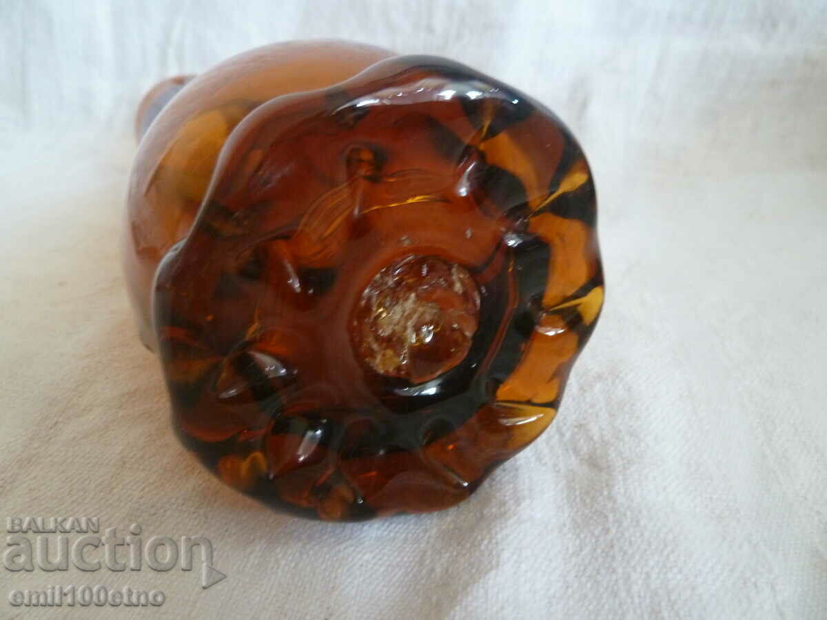 Delivery of Vase handmade from thick stained glass