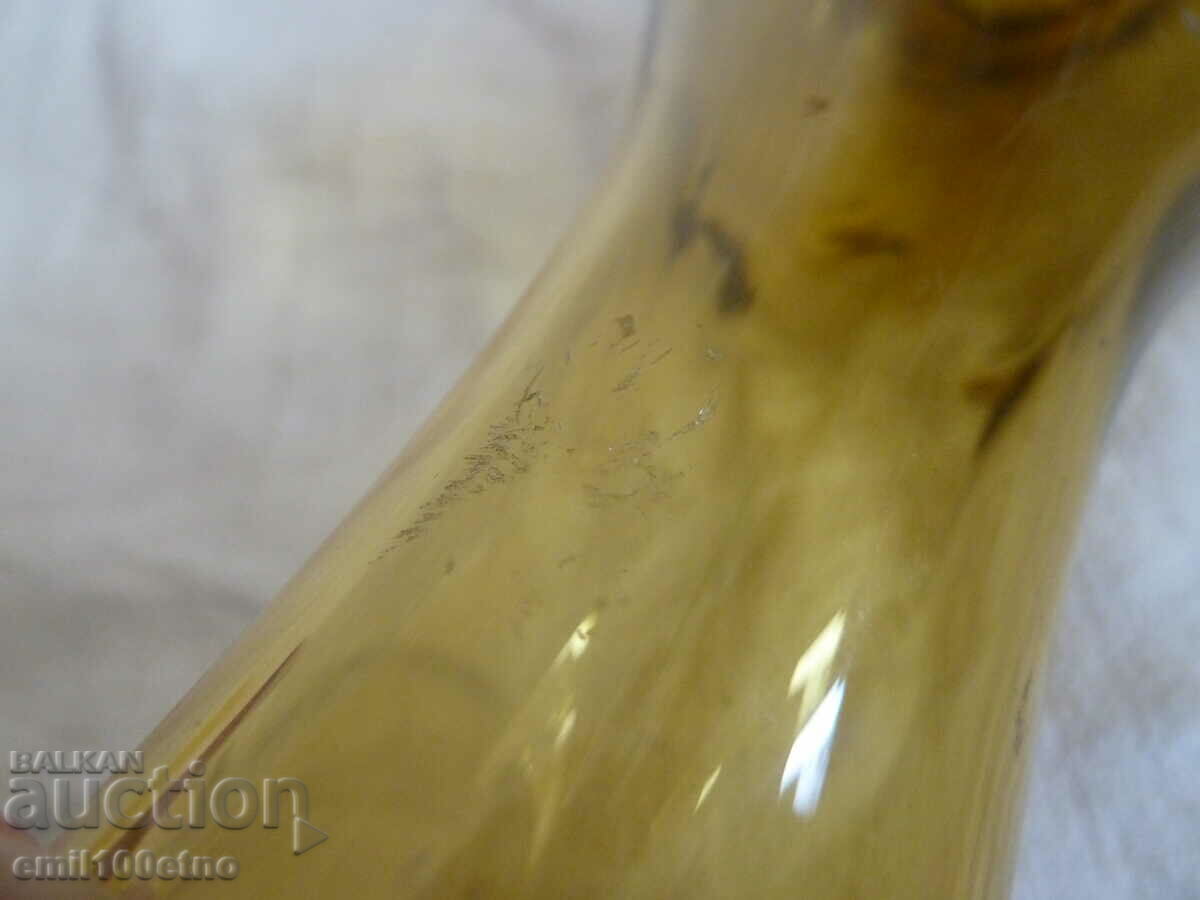 Auction  Vase handmade from thick stained glass