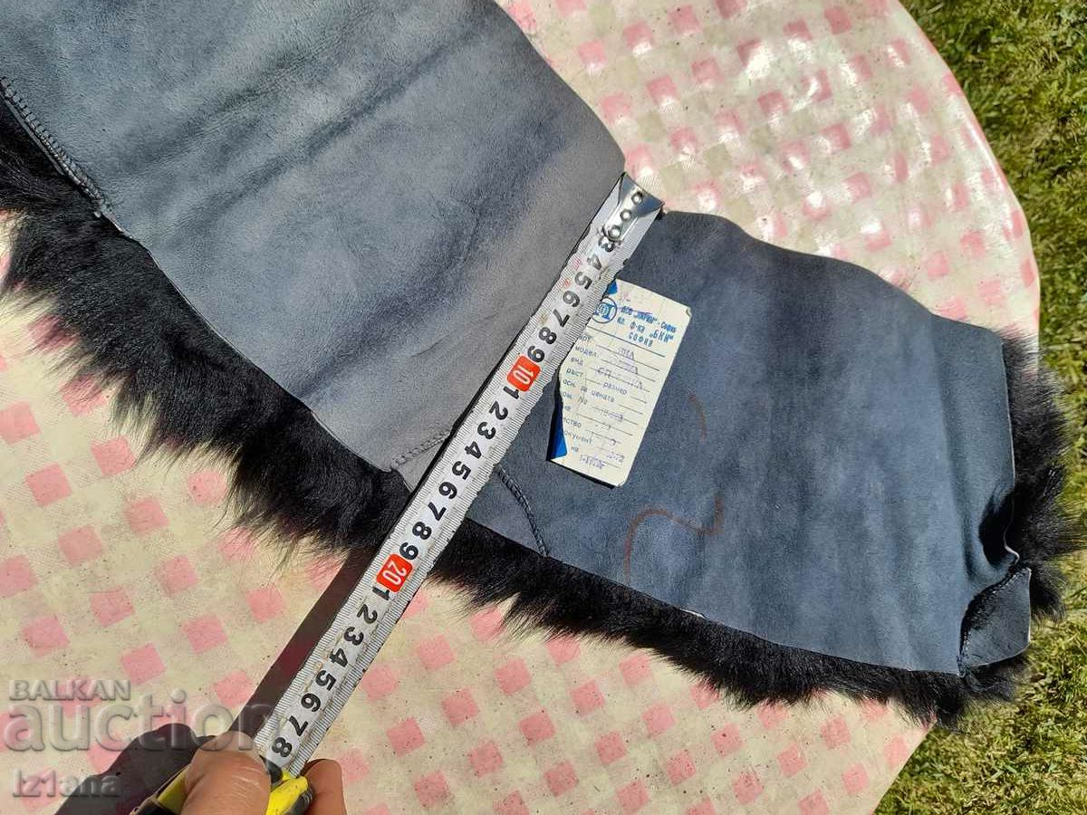 Old leather collar - 5