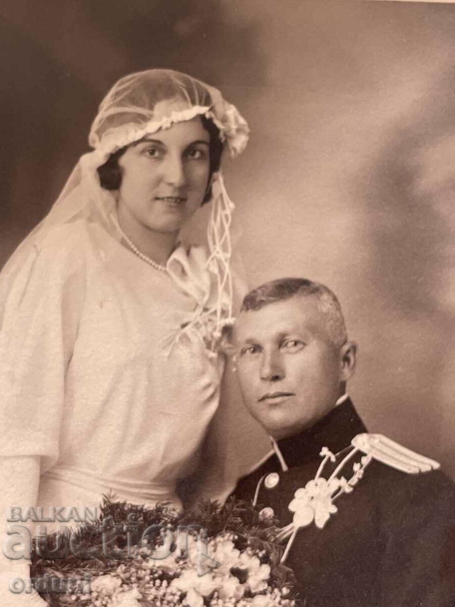 2409 Kingdom of Bulgaria wedding photo Colonel 30s with price 15.00 BGN | € 7.67 2409 Kingdom of Bulgaria wedding photo Colonel 30s with price 15.00 BGN | € 7.67