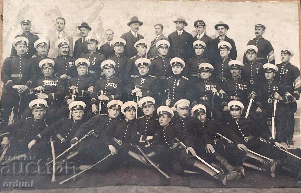 2412 Kingdom of Bulgaria group of officers and soldiers 30s with price 15.00 BGN | € 7.67