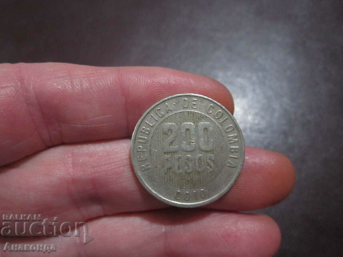 Колумбия 200 песос 2010 год