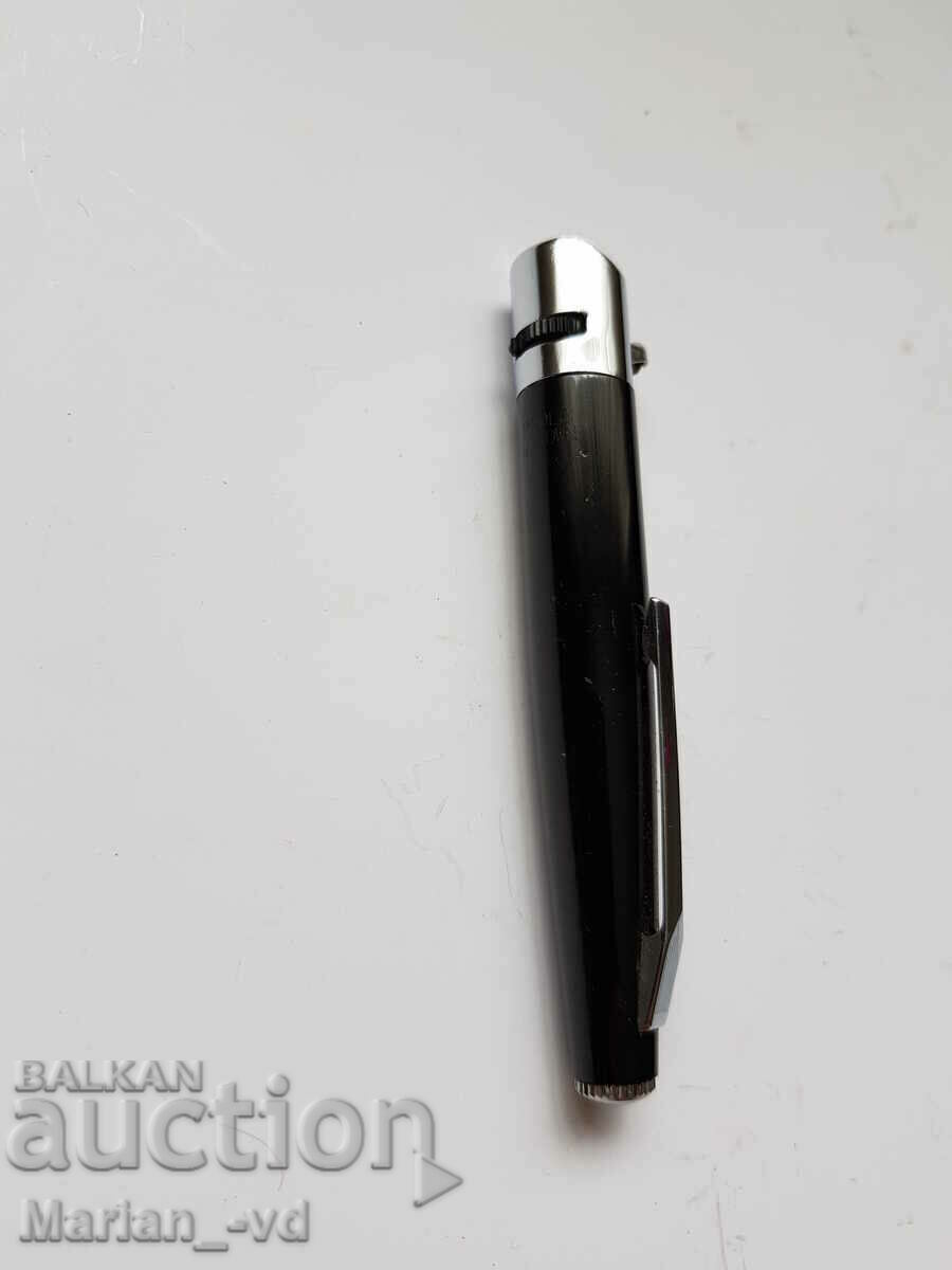 Brichetă cu gaz de colecție Picolo By Crown cu preț 30.00 BGN | € 15.34